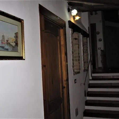 La Pietra Rara Bed & Breakfast *