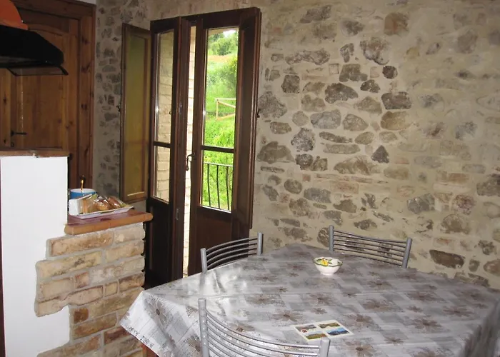 Bed & Breakfast La Pietra Rara