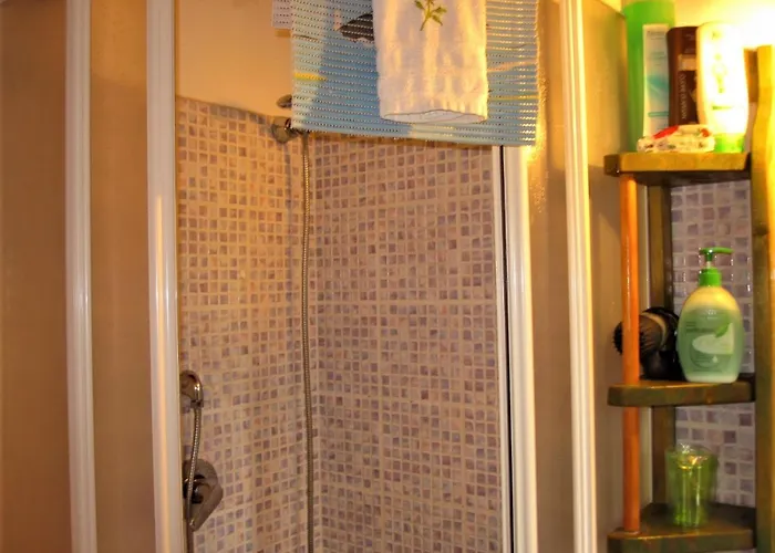 Bed & Breakfast La Pietra Rara 4*