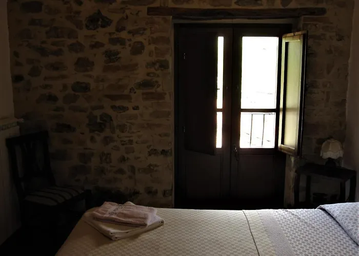 Bed & Breakfast La Pietra Rara 4*