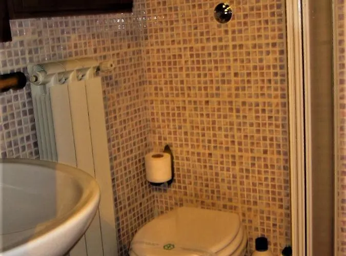 Bed & Breakfast La Pietra Rara 4*