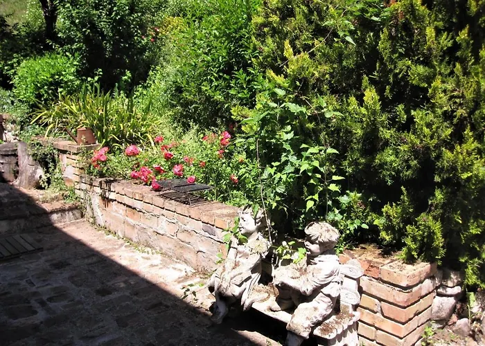 La Pietra Rara Bed & Breakfast