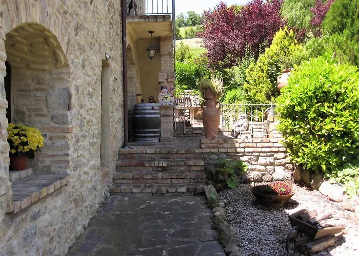 La Pietra Rara Montone (Umbria)